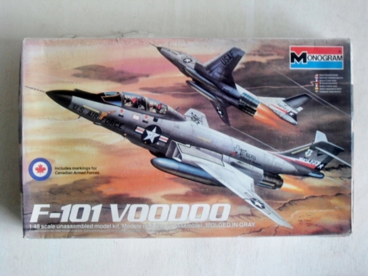 Monogram 5811 1:48 F-101 Voodoo Military Aircraft Plane Model Kit