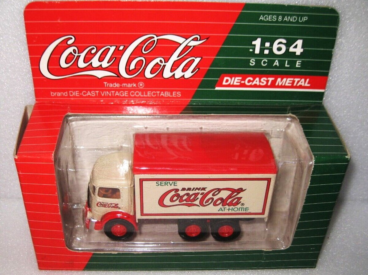 Mack C02011 1:64 Scale Diecast 