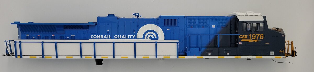 Lionel 1976-1 O Gauge CSX (Conrail) Legacy ES44AC Diesel Locomotive Shell #1976