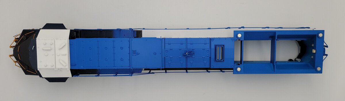 Lionel 1976-1 O Gauge CSX (Conrail) Legacy ES44AC Diesel Locomotive Shell #1976