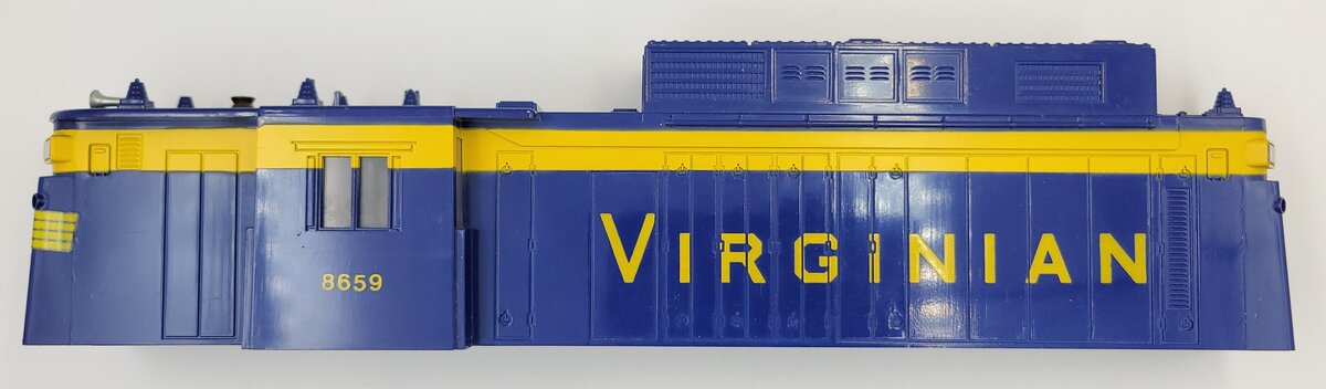 Lionel 8659-3 Virginian Rectifier-Type Electric Loco Shell w/ Minor Scratches