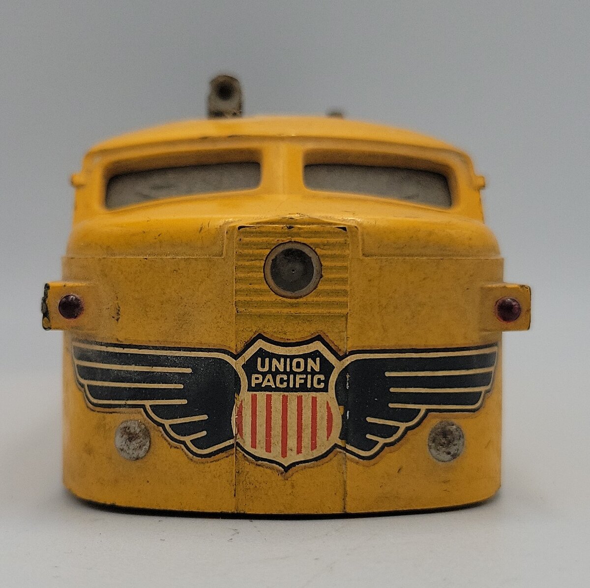 Lionel 202353 Union Pacific Alco Engine Shell with Broken Step