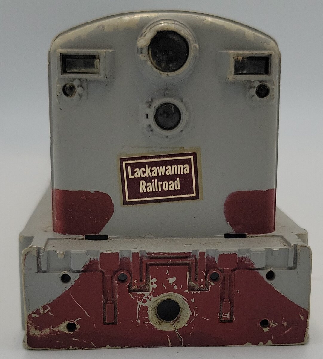 Lionel 2321-2 Gray Lackawanna FM Body Shell with Horns, without Handrails