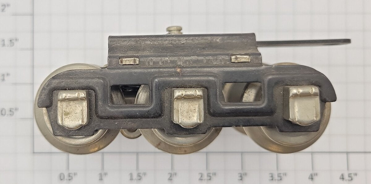 Lionel 2226T-2L Prewar 6-Wheel Truck with Pickup and Long Draw Bar