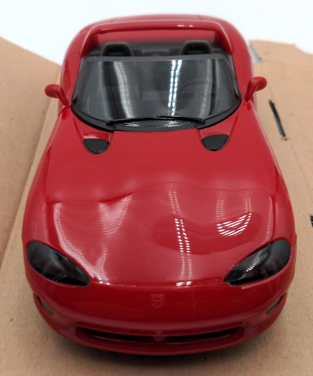 Ertl 6113 1:50 Scale Plastic 1992 Dodge Viper RT/10