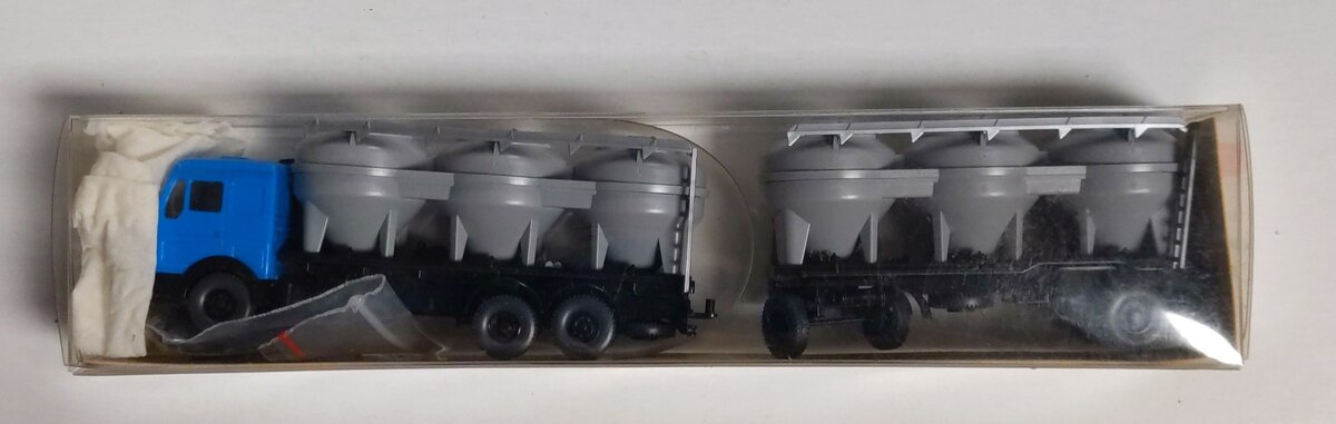 Wiking 27575 HO Scale Silo Lastzug MB 2244 Double Tractor Trailer Plastic Model