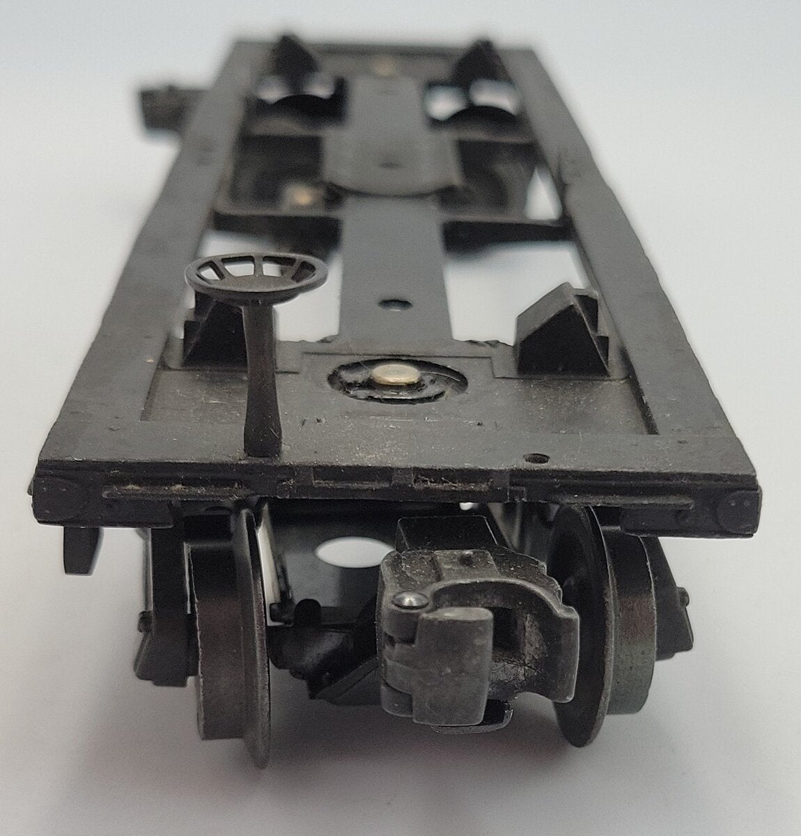 Lionel 955-6 O Gauge Metal Tank Car Frame with Trucks, Air Tank, and Brake