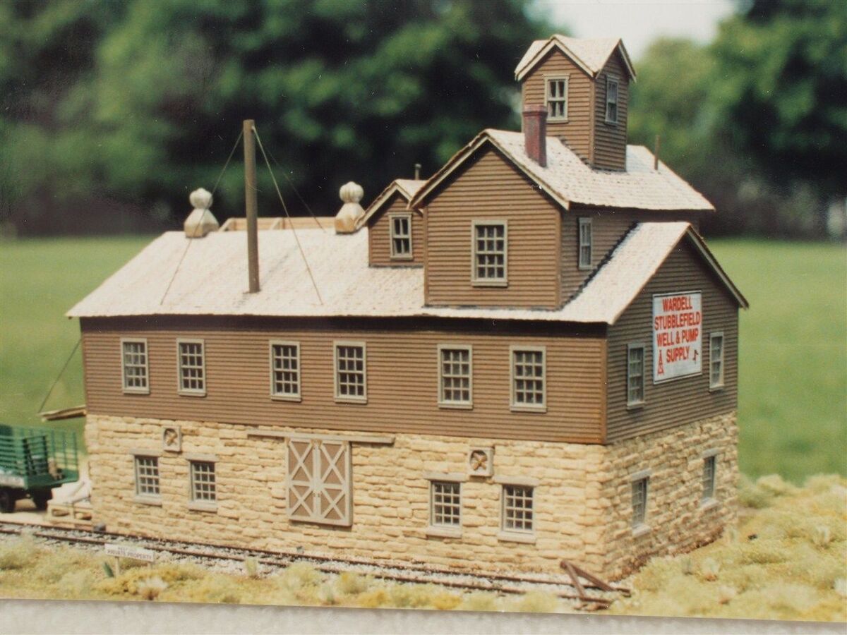 Tom's Railroad Corner 10 HO Wardell Stubblefeild Well and Supply Model Kit