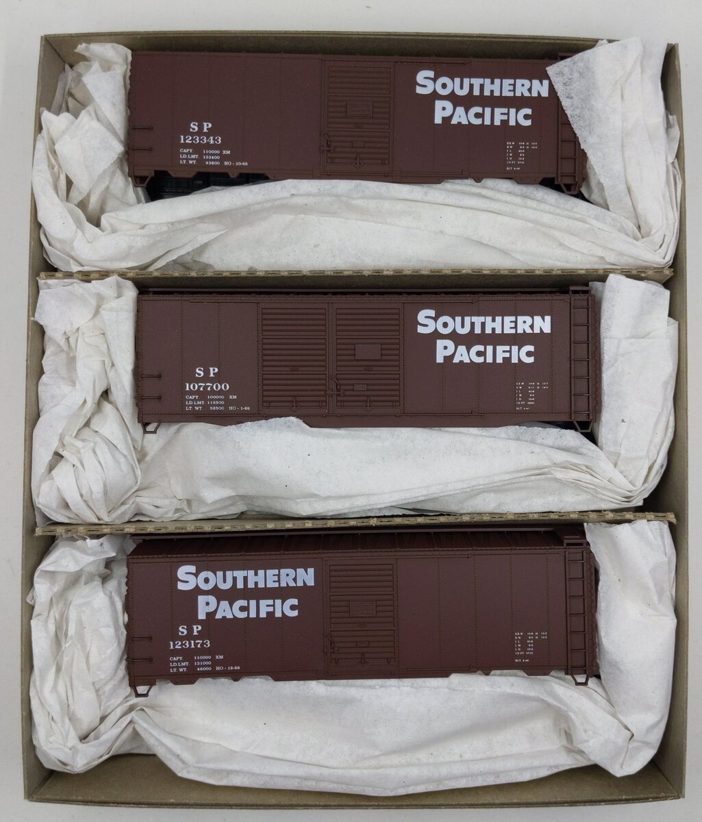 Accurail 3312 HO Scale Southern Pacific Steel 40' Boxcar Kit (Set of 3)