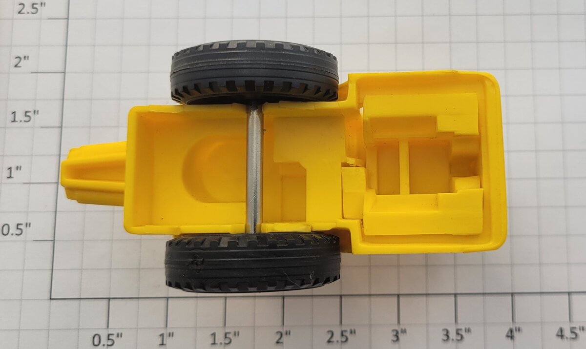 Lionel 9121-1X Yellow Allis Chalmers Scraper Tractor