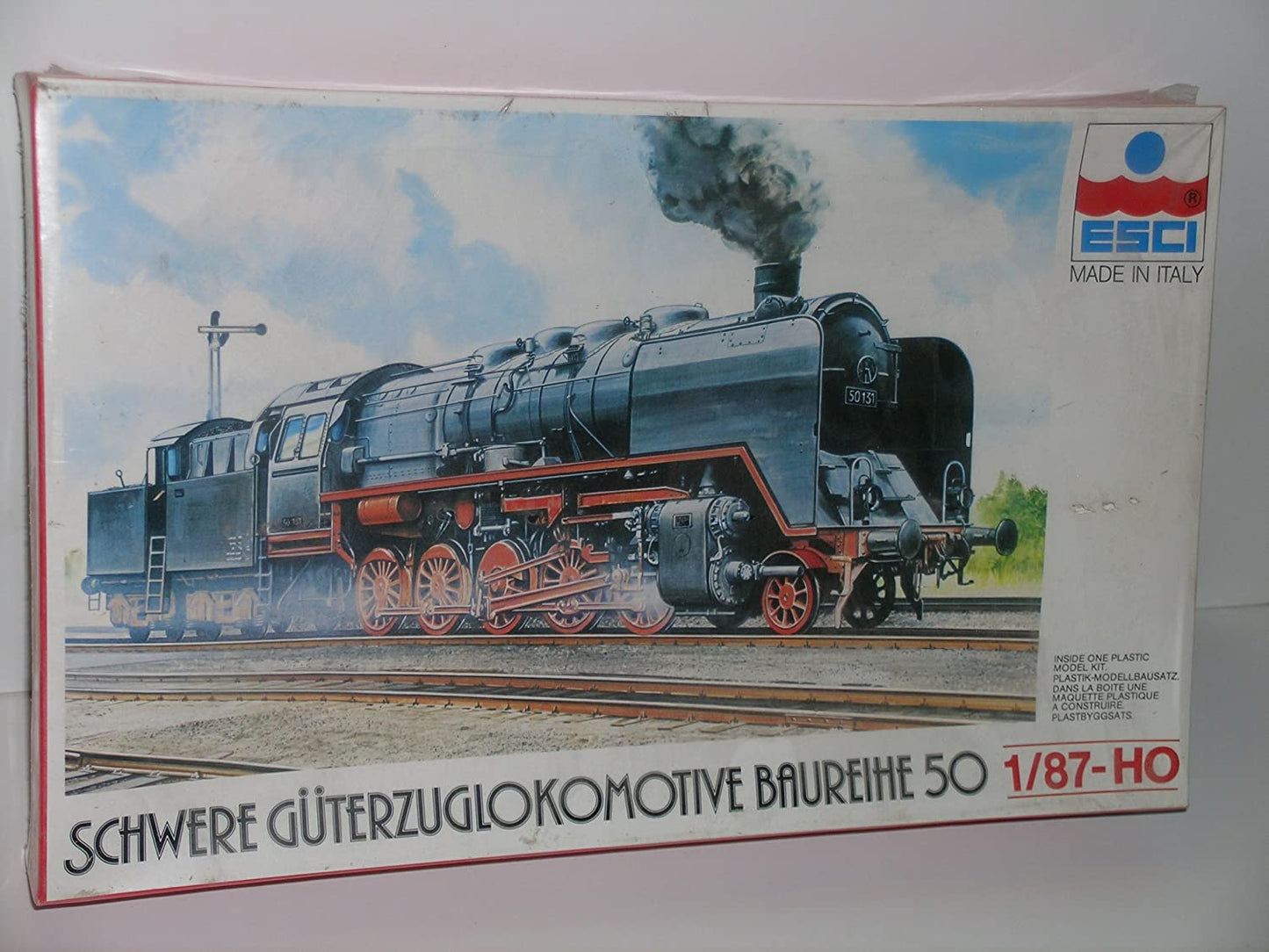 ESCI H-1002 HO Schwere Guterzuglolomotive Baureihe 50 Model Train Burilding Kit