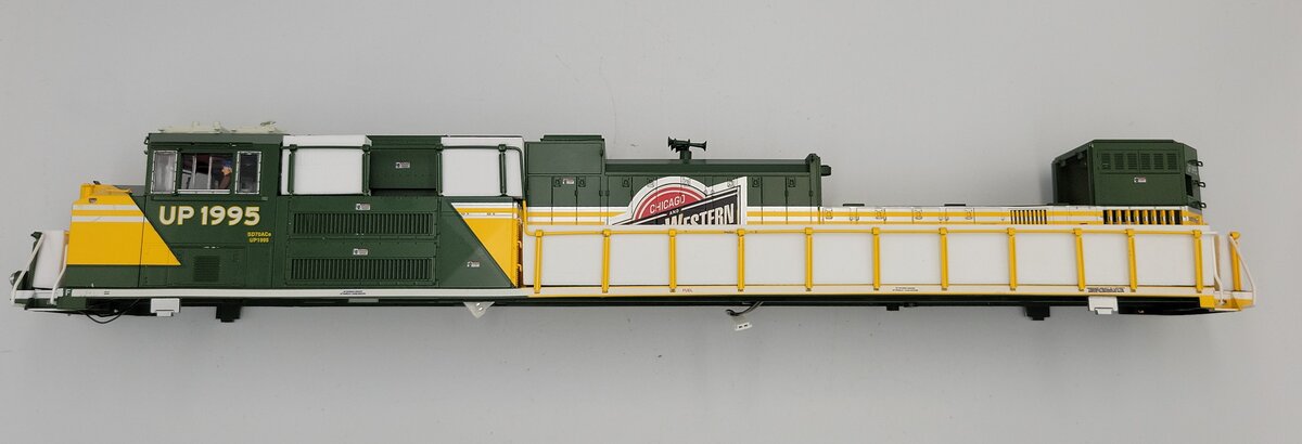 Lionel 1995-2 O Gauge UP Heritage CNW SD70 ACE Diesel Locomotive Shell #1995