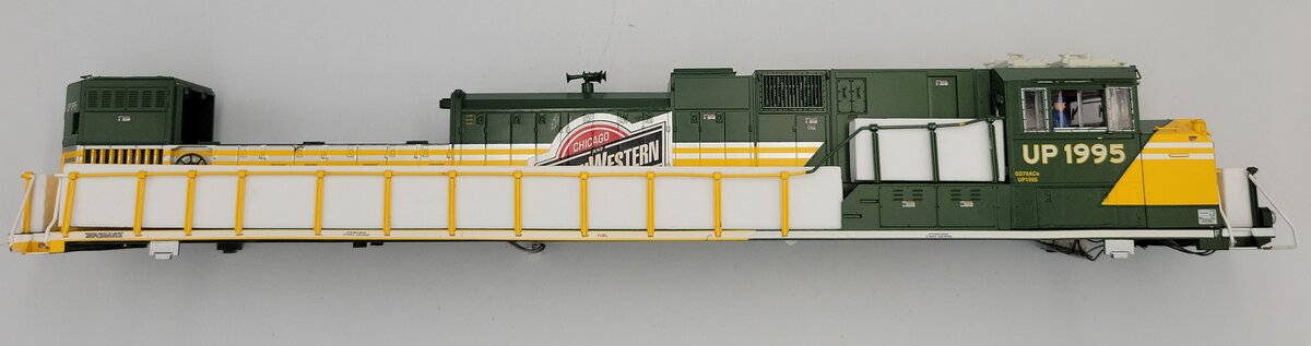 Lionel 1995-2 O Gauge UP Heritage CNW SD70 ACE Diesel Locomotive Shell #1995