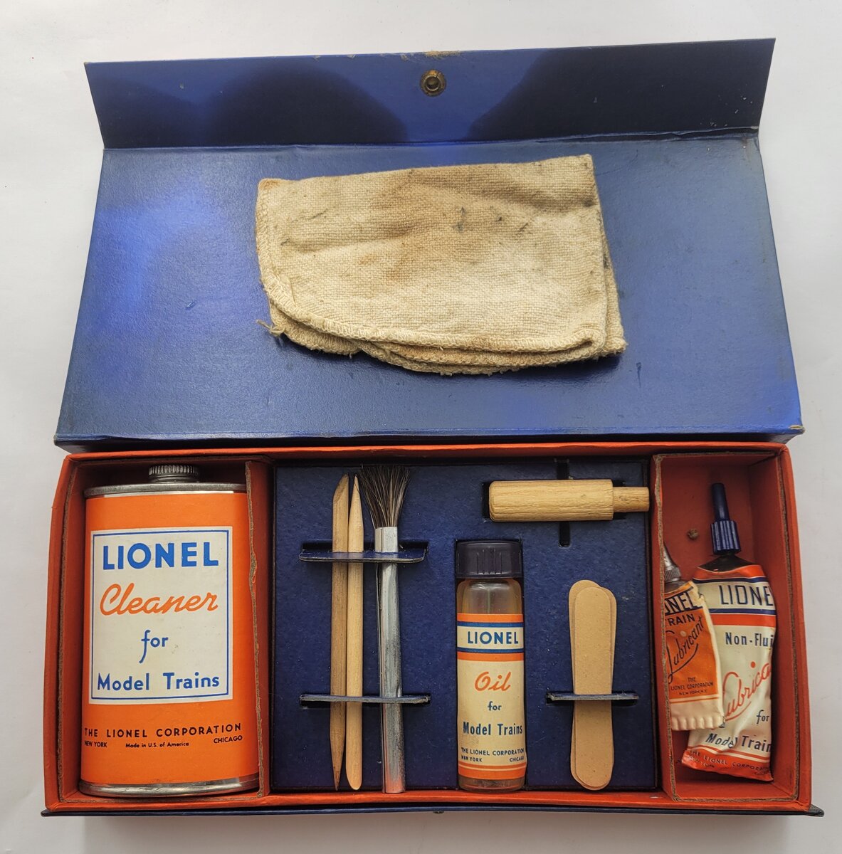Lionel 927 O Gauge Lubricating and Maintenance Kit