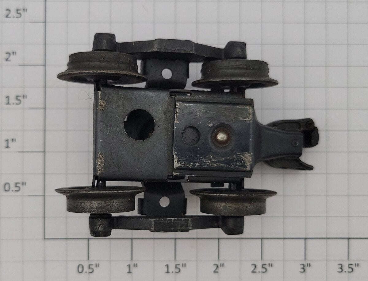 Lionel 479-2 Bar End Freight Car Operating Coupler Truck with Stud w/o Tab
