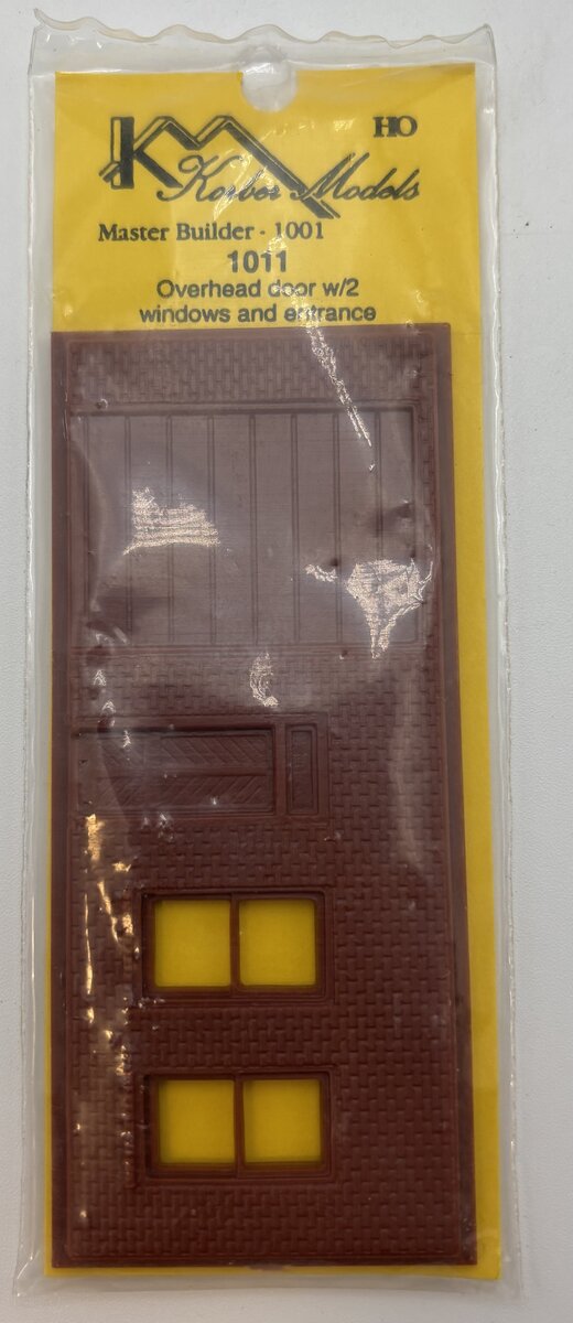 Korber 1011 HO Overhead Door with 2 Windows and Entrance
