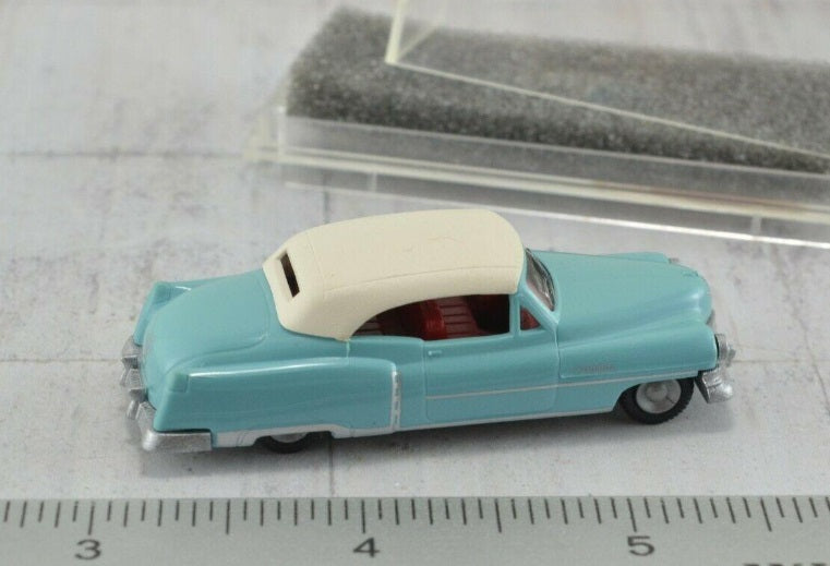 Praline 83404 HO Scale Revell Turquoise/White Caddy Cabriolet