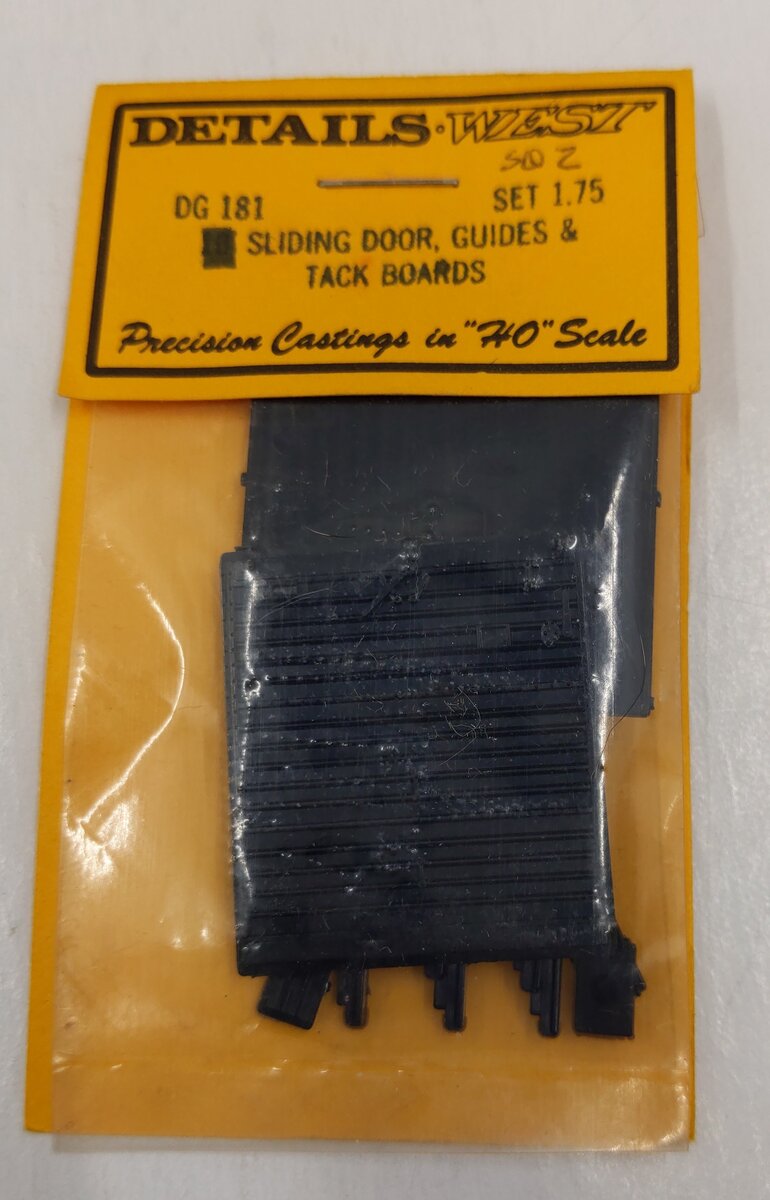 Details West DG-181 HO Scale 8' Sliding Door Guides & Tack Boards