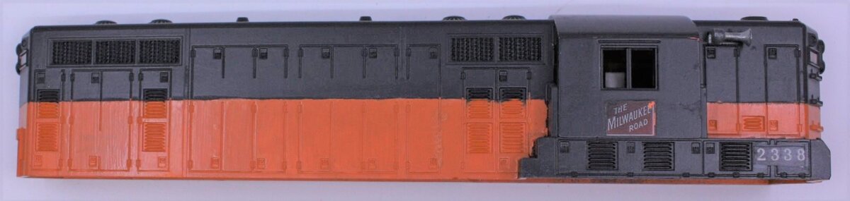 Lionel 2338-2 GP9 Diesel Milwaukee Road Shell