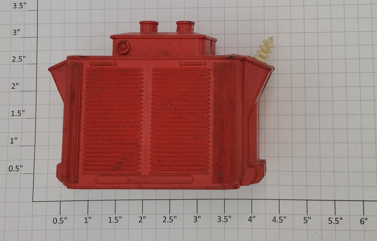 Lionel 2461-5 O Gauge Depressed Flat Car Red Transformer w/ Broken Insulators