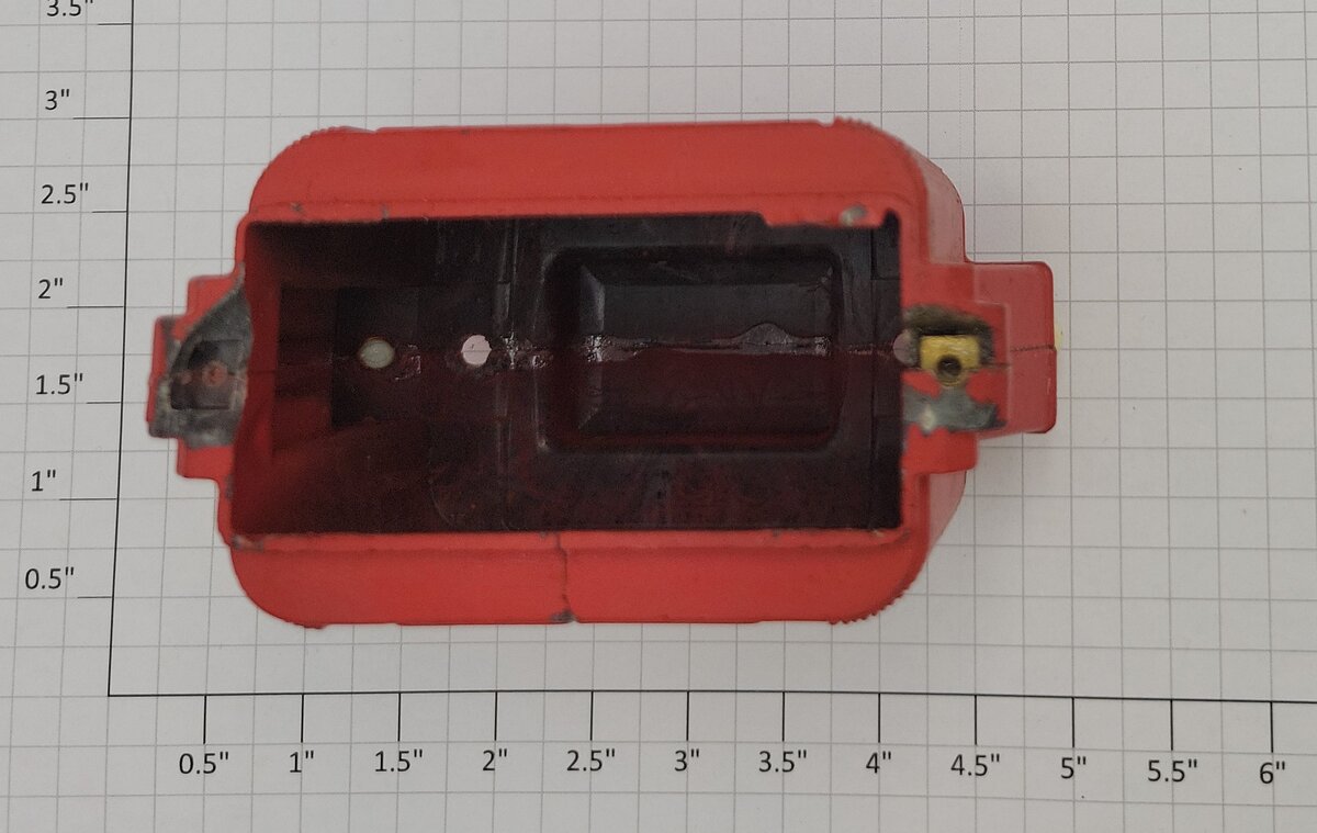 Lionel 2461-5 O Gauge Depressed Flat Car Red Transformer w/ Broken Insulators