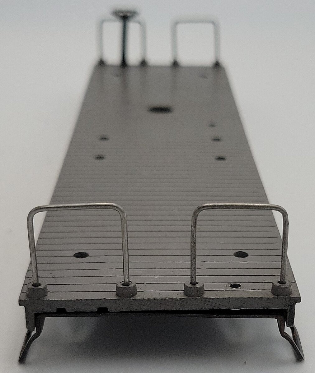 Lionel 2419-2 Diecast Dark Gray Lionel Lines Flat Car Frame with Steps