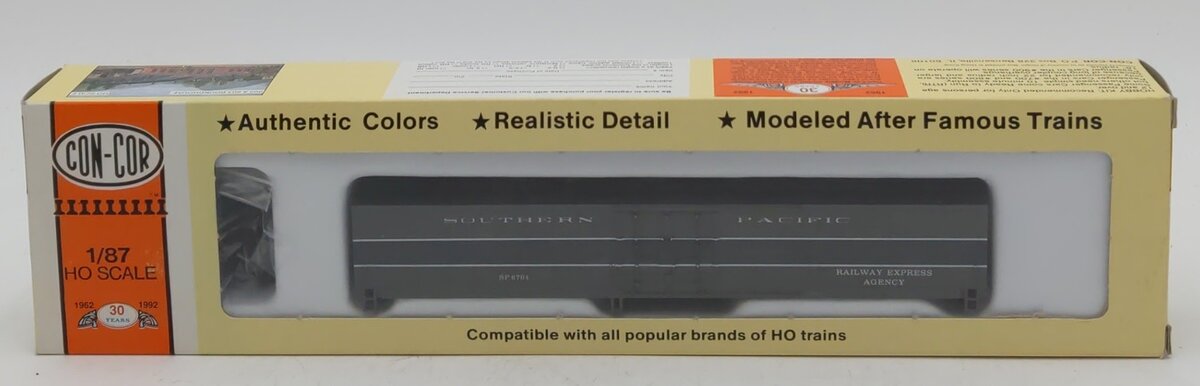 Con-Cor 0001-001054 HO Scale Southern Pacific Lark 60' Express Boxcar Kit