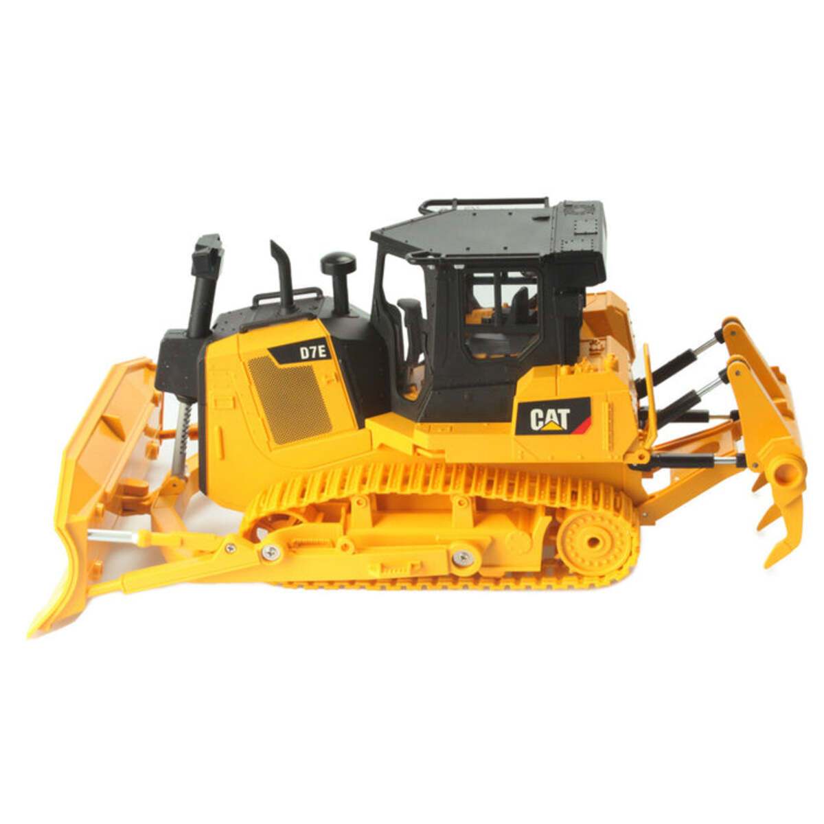 DieCast Masters 25002 1:24 RC Cat D7E Track Type Tractor