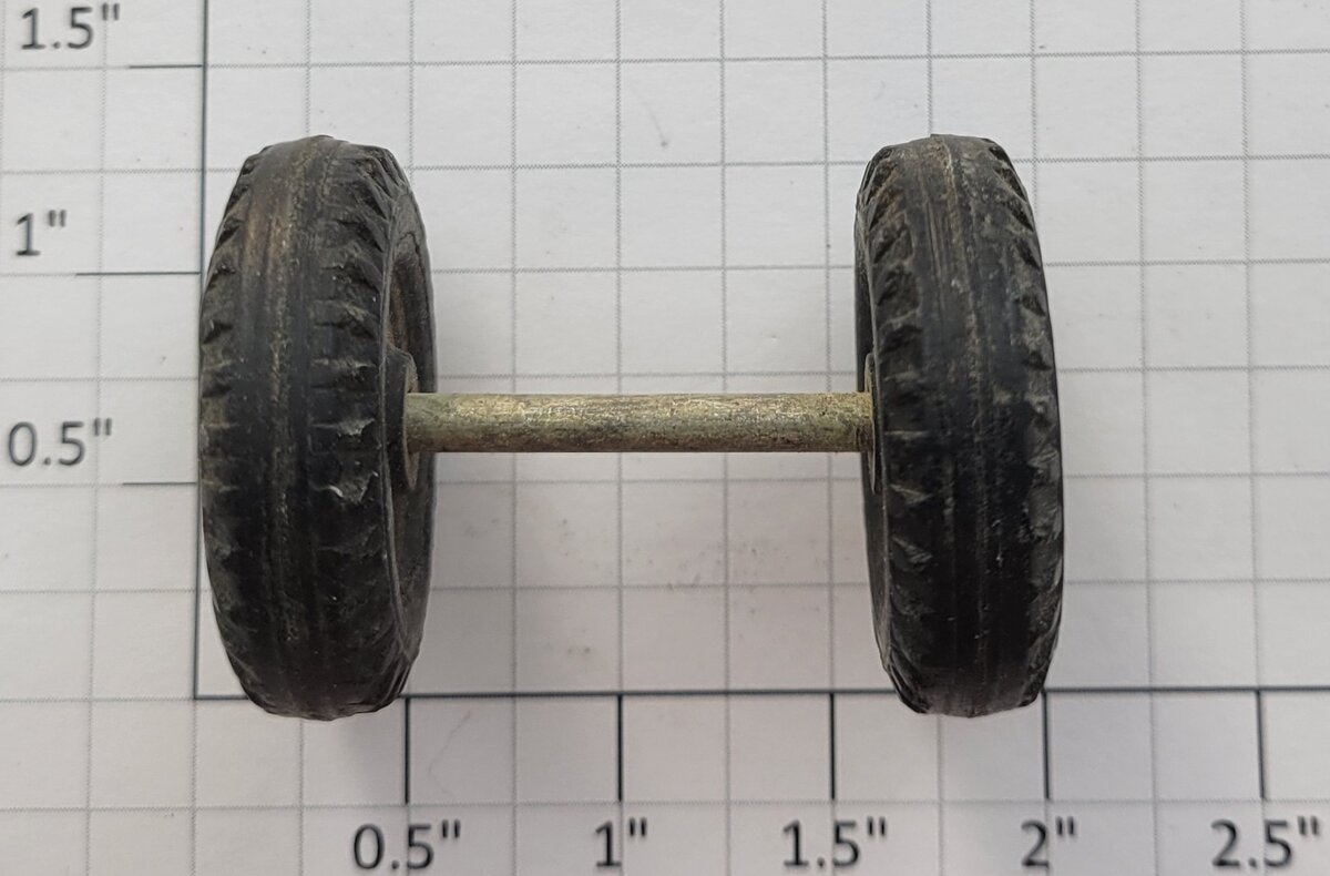 Lionel 9121-2X Scraper Tractor Wheels and Axle