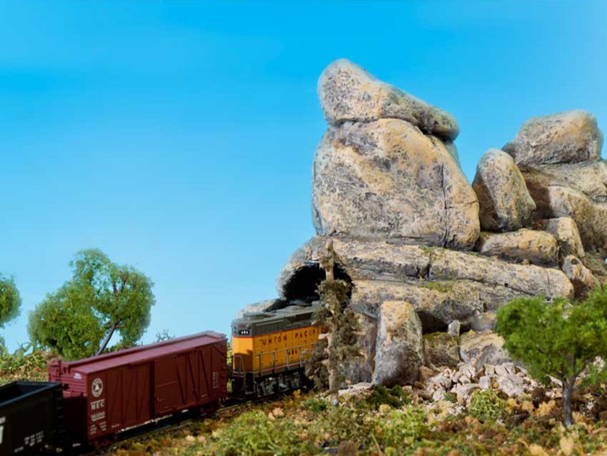 Model Railroad Tunnels 00925RL Grey Rock Formation