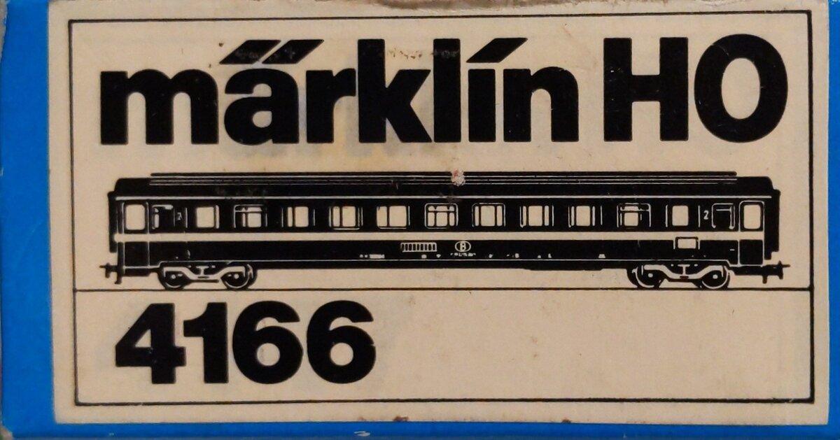 Marklin 4166 HO 2nd Class SNCB Eurofima Passenger Car #: 61 88 21-70 614-9