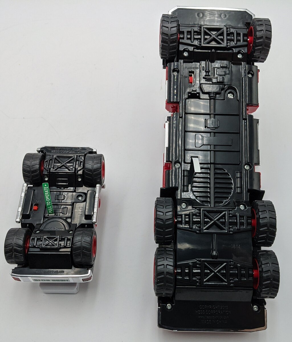 Hess 2015 Fire Truck and Ladder Rescue Vehicle