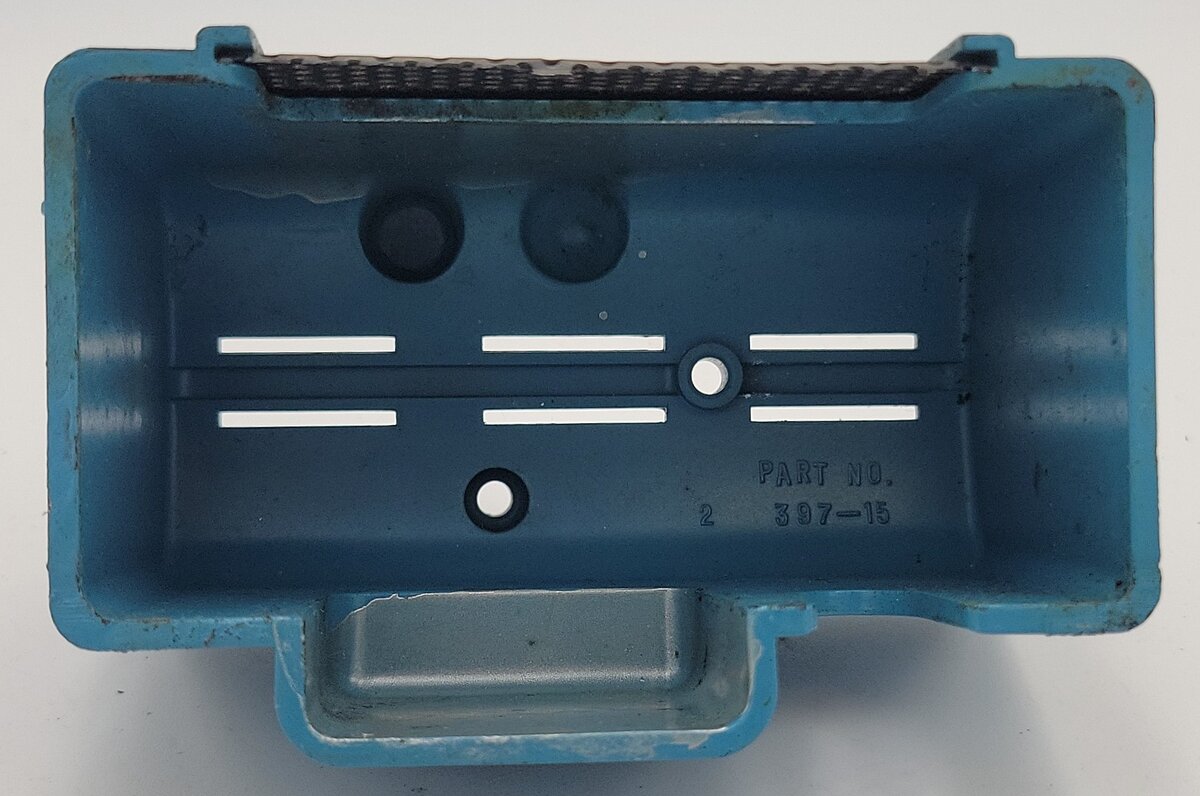 Lionel 397-15 O Gauge Repainted Blue Motor Cover with Fence without Decal