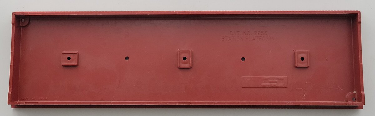 Lionel 2256-1R Red Passenger Station Platform Base
