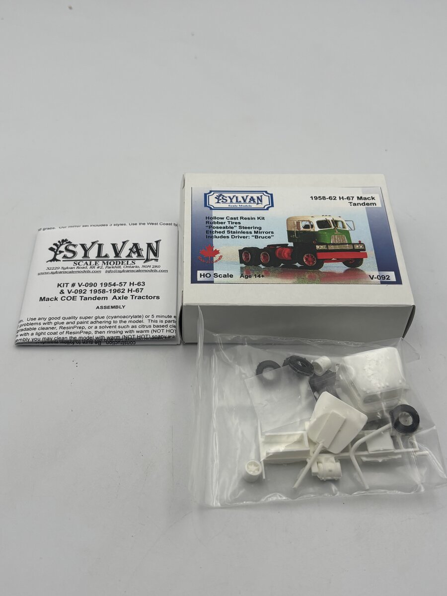Sylvan Scale Models V-092 1:87 1958-62 H-67 Mack Tandem Kit