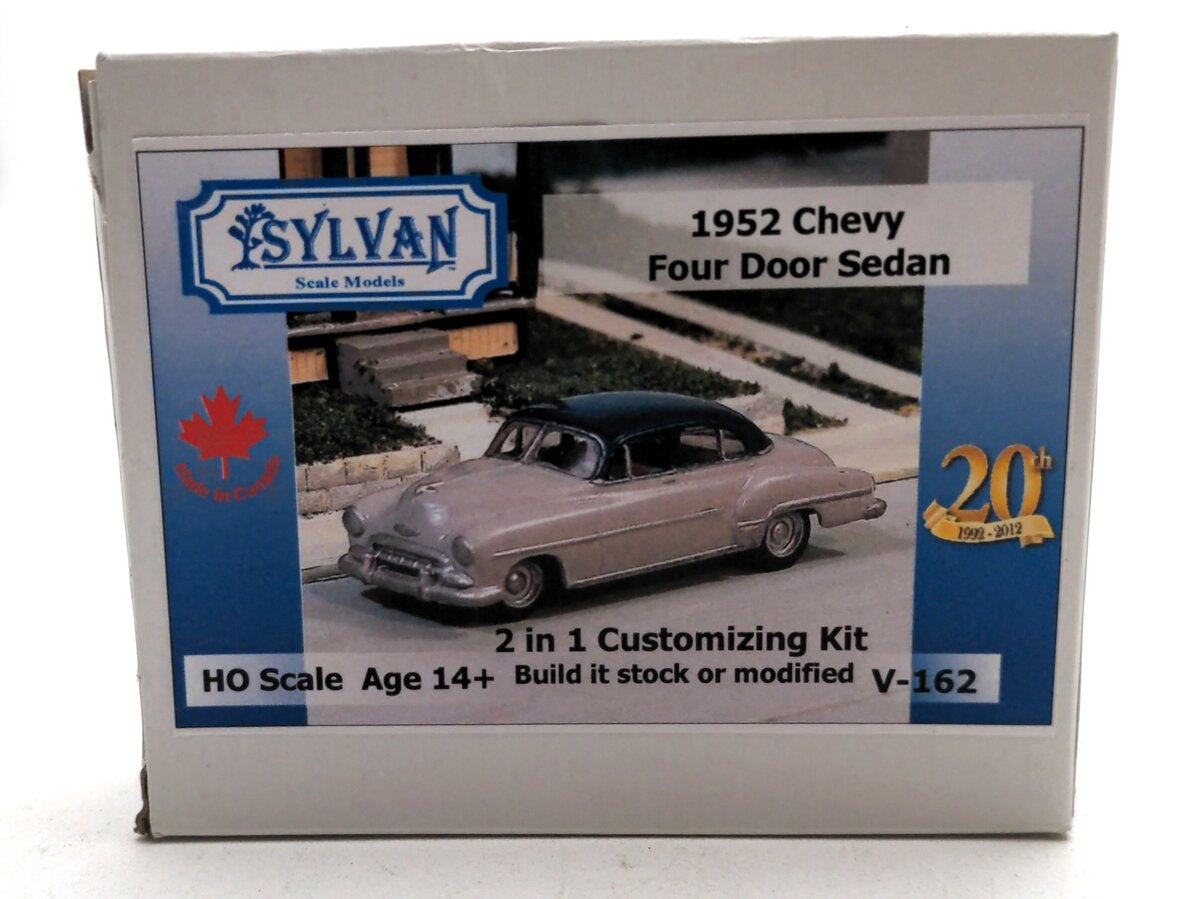 Sylvan Scale Models V-162 1:87 1952 Chevy Four Door Sedan Kit