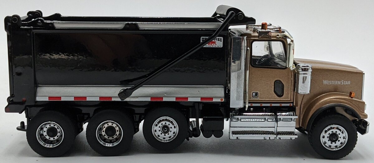 DieCast Masters 71080 1:50 Western Star 4900 SF Tandem Truck Diecast Model
