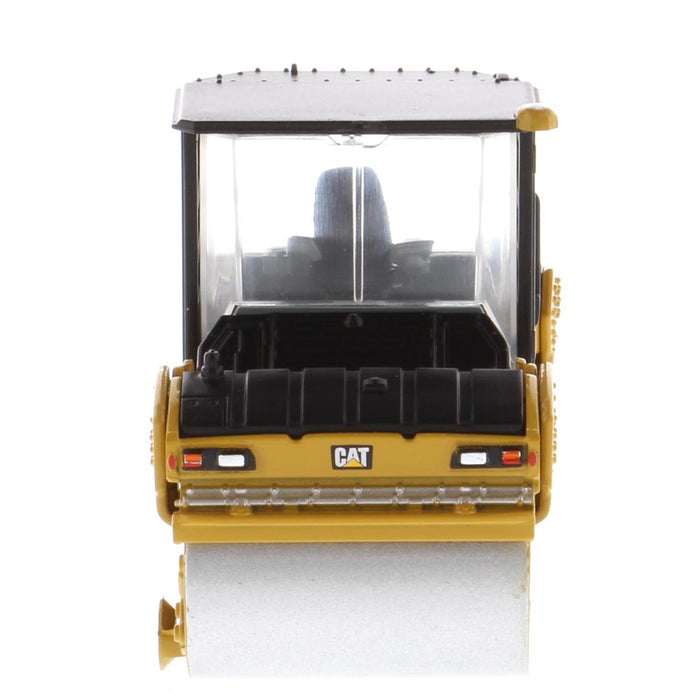 DieCast Masters 85631 1:64 Cat Diecast CB-13 Tandem Vibratory Roller