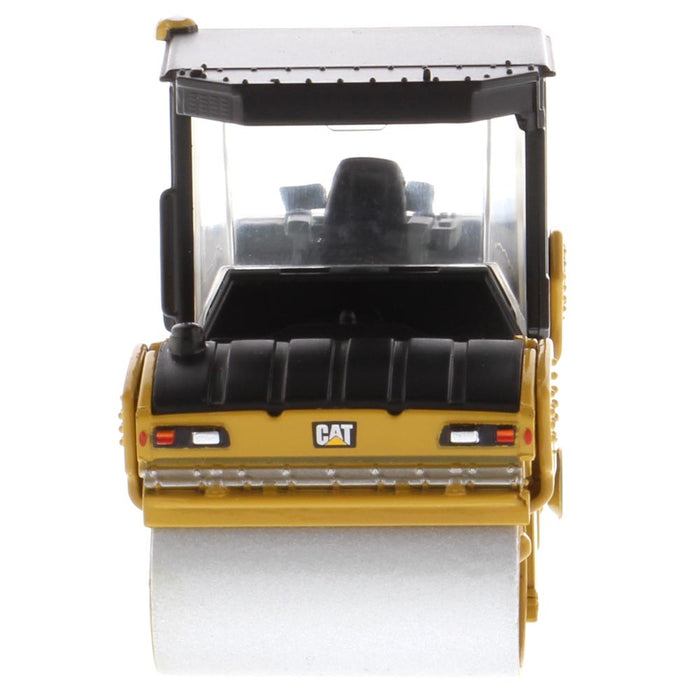 DieCast Masters 85631 1:64 Cat Diecast CB-13 Tandem Vibratory Roller