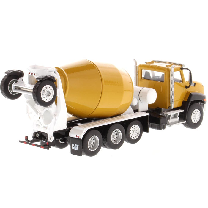 DieCast Masters 85632 1:64 CAT CT660 McNeilus Bridgemaster Concrete-Mixer