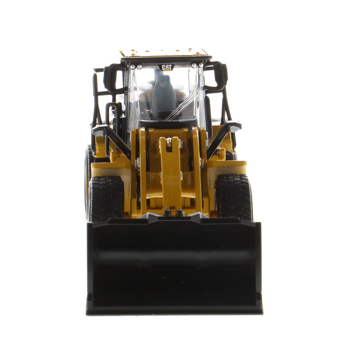 DieCast Masters 85635 1:64 Cat Diecast 950M Wheel Loader with Log Fork