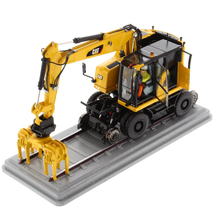 DieCast Masters 85661 1:50 Caterpillar M323F Railroad Wheeled Excavator