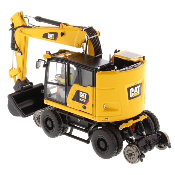 DieCast Masters 85661 1:50 Caterpillar M323F Railroad Wheeled Excavator