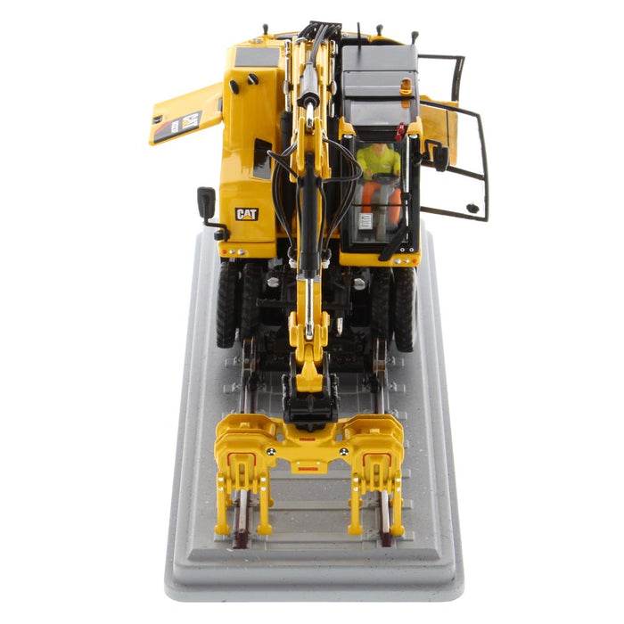 DieCast Masters 85661 1:50 Caterpillar M323F Railroad Wheeled Excavator