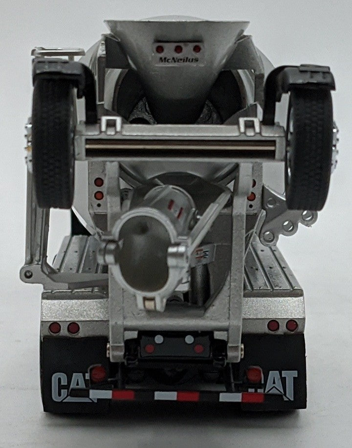 DieCast Masters 85664 1:50 Transport Series Caterpillar CT660 w/Concrete Mixer
