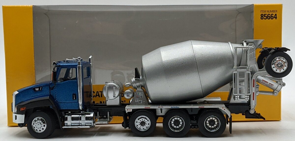 DieCast Masters 85664 1:50 Transport Series Caterpillar CT660 w/Concrete Mixer