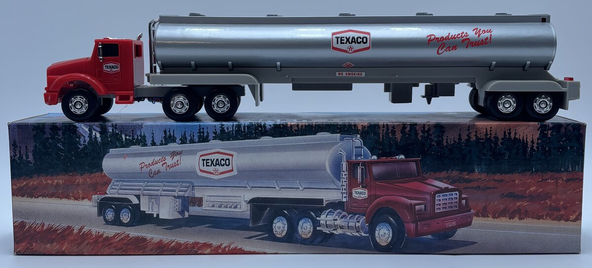 Texaco 1975 Version Tanker Truck Operating Lights & Sounds