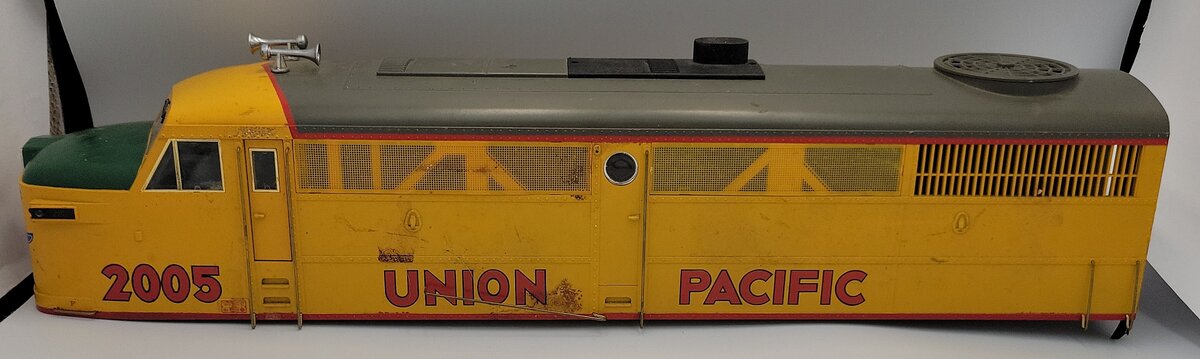 Aristo-Craft 2005 Union Pacific Alco FA-1 Powered Diesel Locomotive Shell & Trim