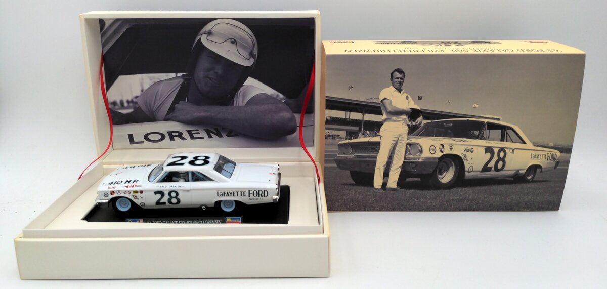 Revell 8333 1:32 63 Ford Galaxie #28 Lorenzen Slot Car