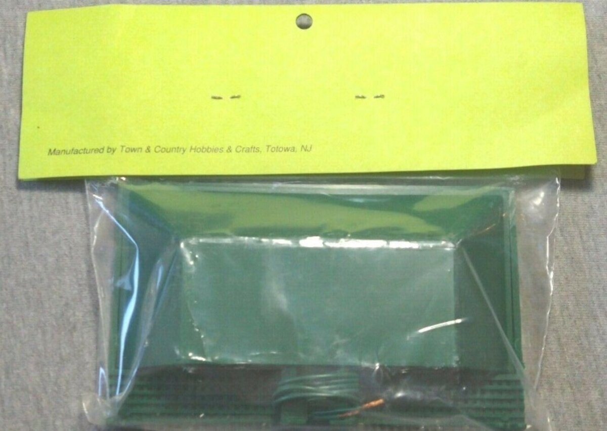 Town & Country Hobbies O Scale Sun-Maid Raisin Lighted Blinking Billboard 12-14v
